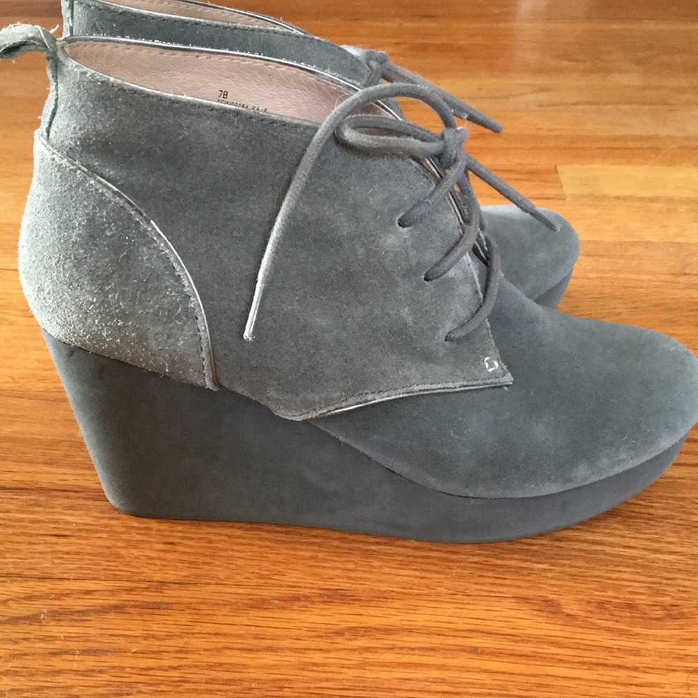 Tommy Bahama Grey Wedge Lace Up Bootie - Picture 3 of 11